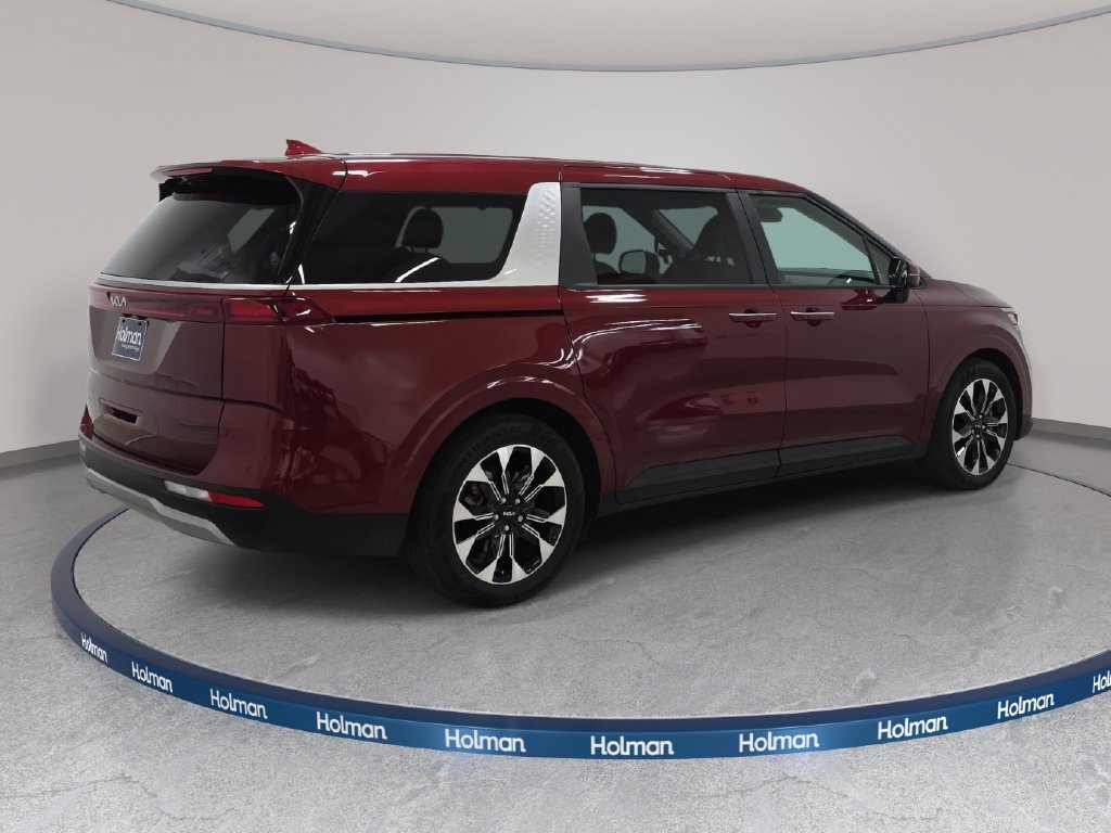 Used 2024 Kia Carnival EX FWD image 6