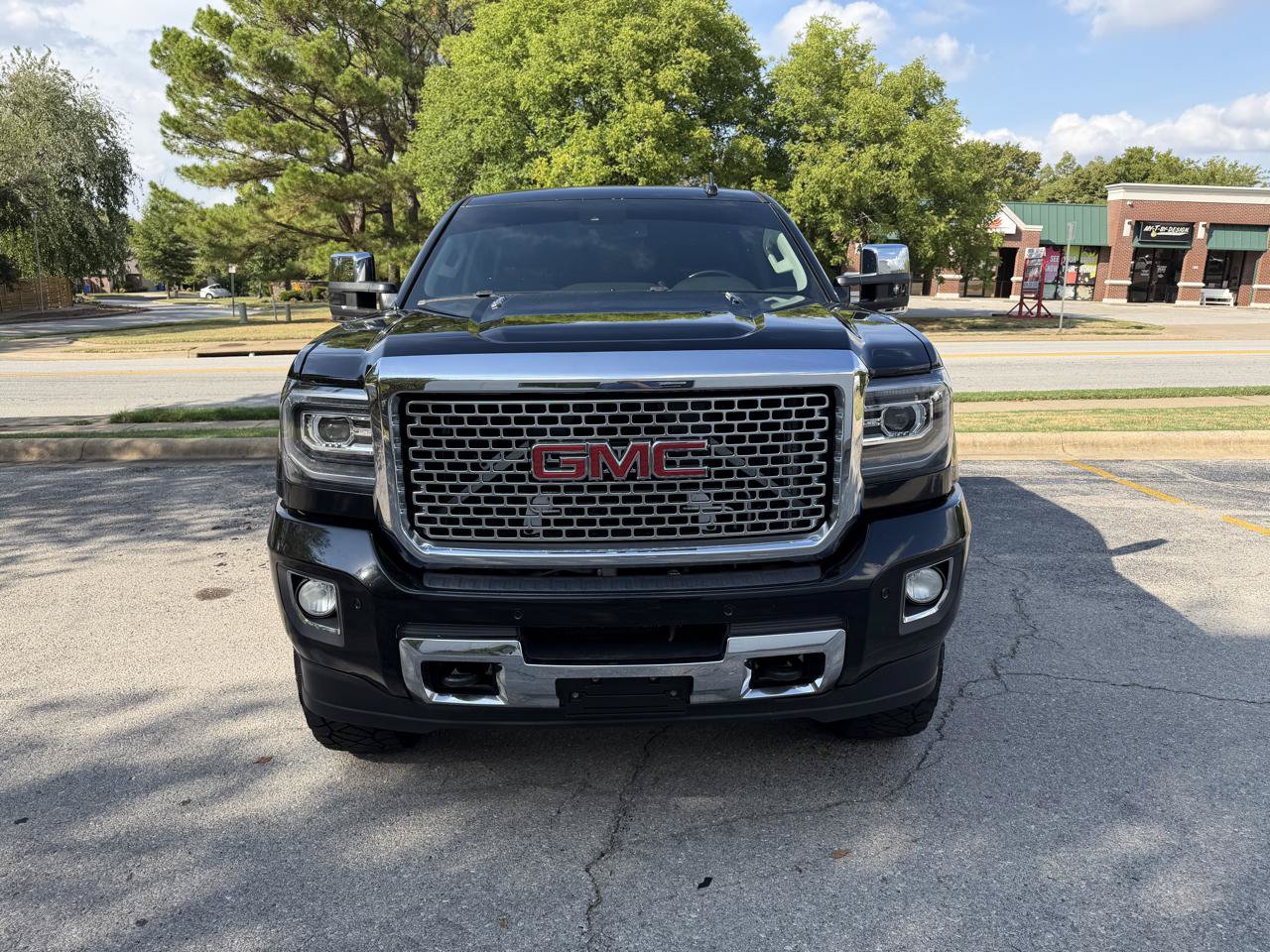 Used 2015 GMC Sierra 2500 Denali w/ Duramax Plus Package AWD/4WD image 3