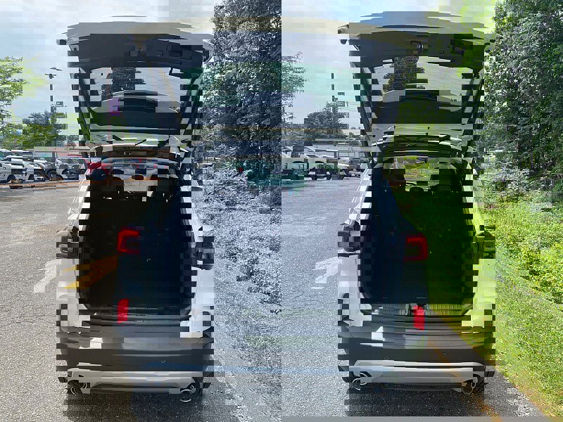 New 2025 Ford Escape PHEV image 16