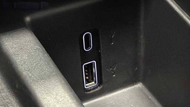 Used 2024 GMC Acadia Elevation w/ Trailering Package image 14