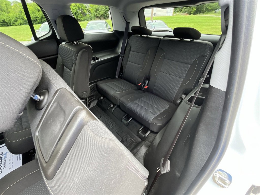 Used 2023 GMC Acadia SLE w/ Driver Convenience Package image 22