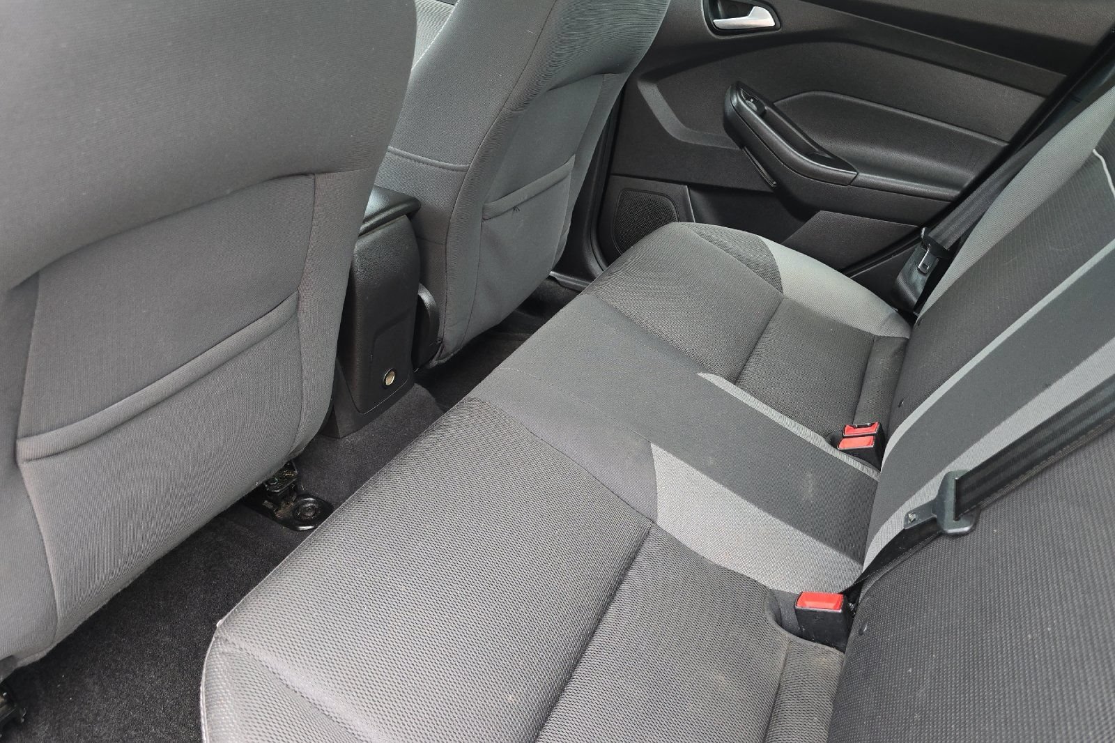 Used 2014 Ford Focus SE FWD image 12