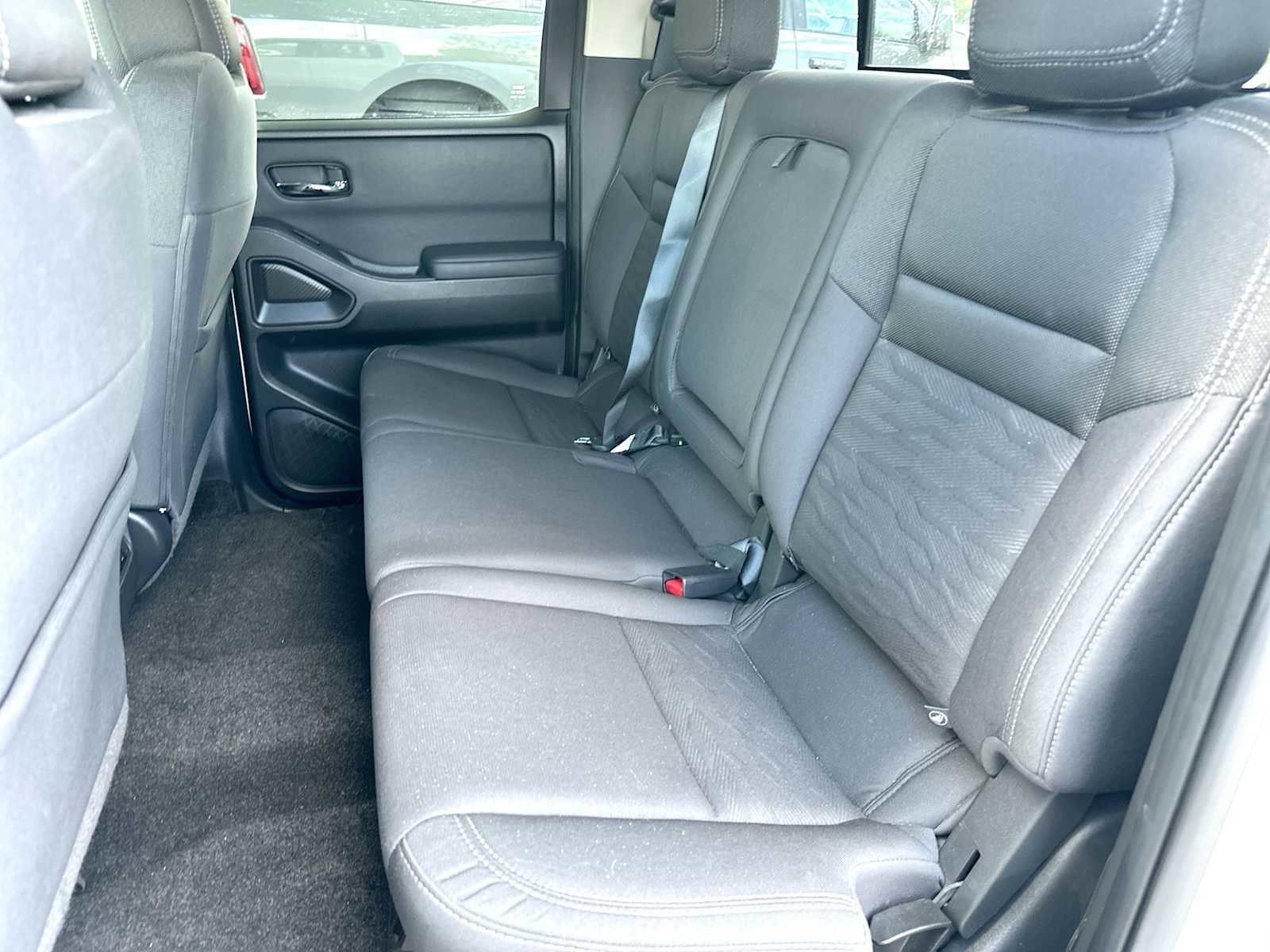 Used 2022 Nissan Frontier SV image 23