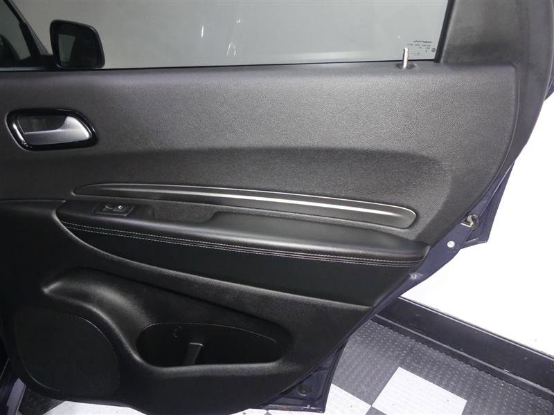 Used 2021 Dodge Durango SXT image 25