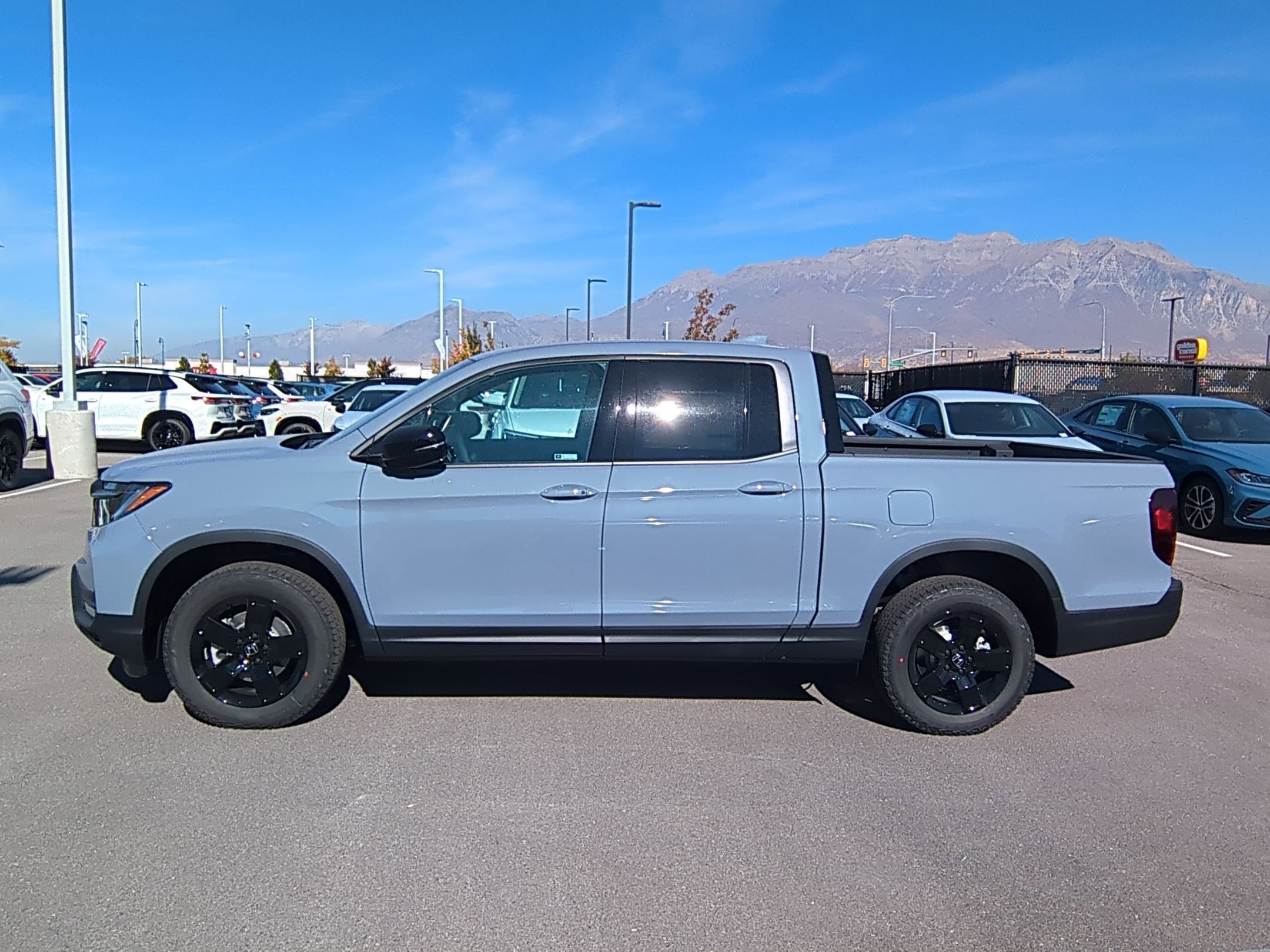 New 2026 Honda Ridgeline Black Edition image 8