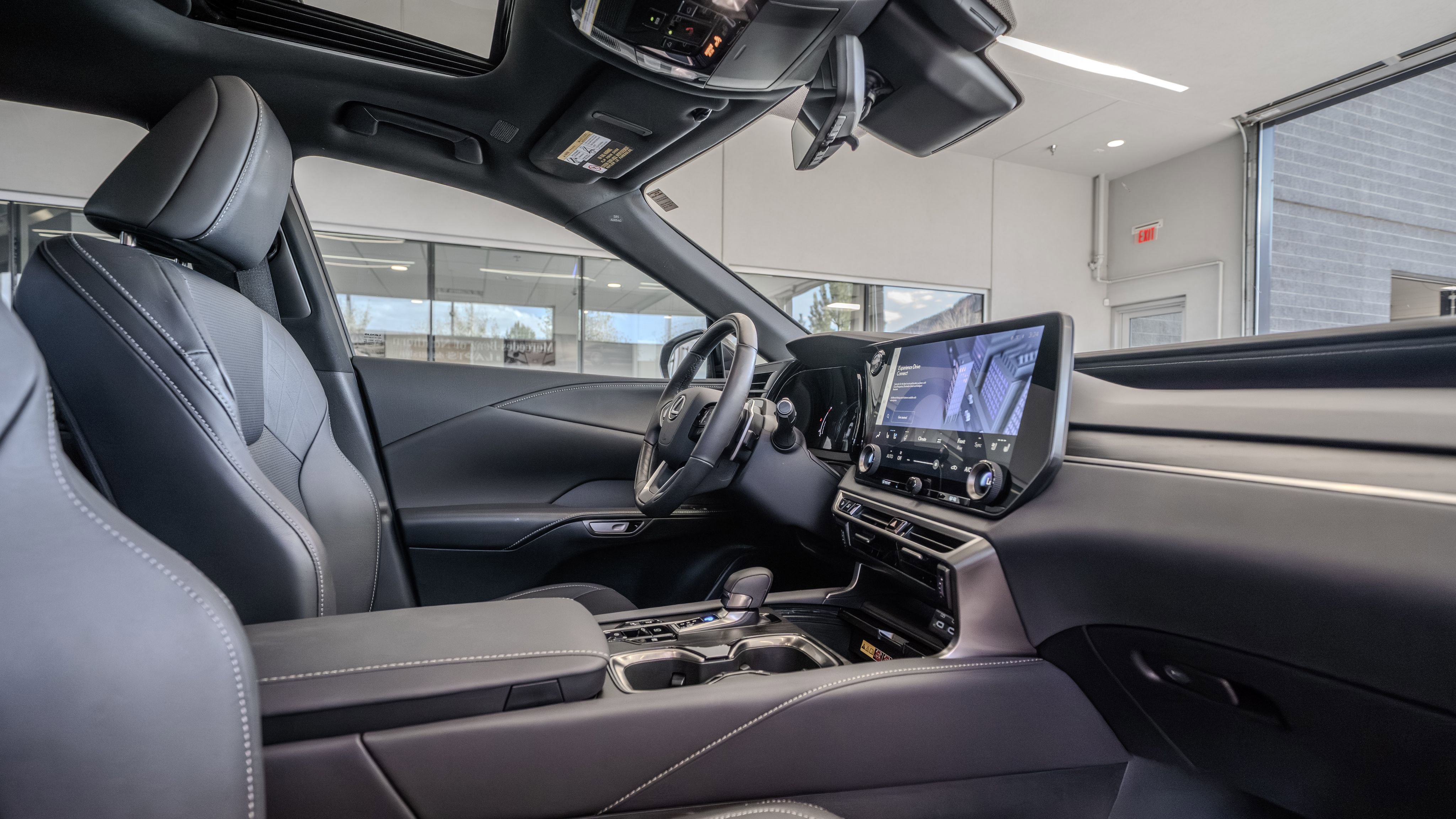 Used 2024 Lexus RX 350 w/ Convenience Package AWD/4WD image 17