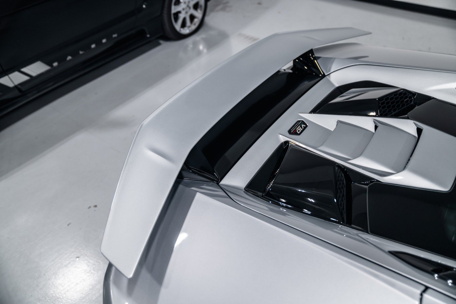 Used 2023 Lamborghini Huracan Tecnica RWD image 29