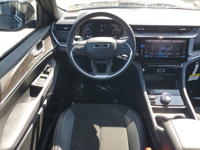 New 2026 Jeep Grand Cherokee Altitude AWD/4WD image 18