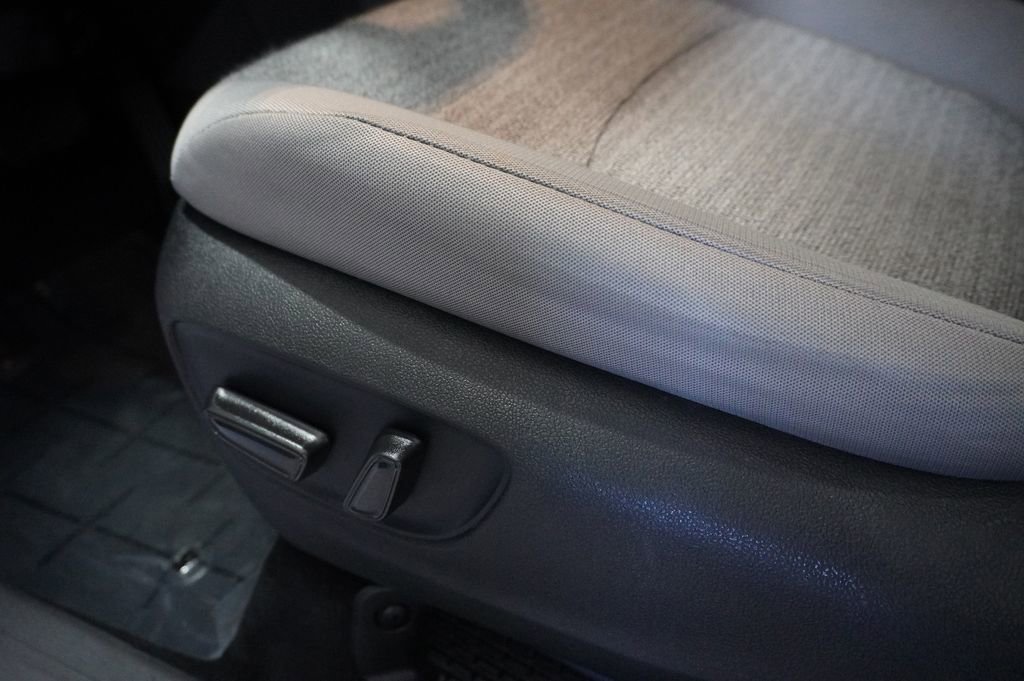 Certified 2022 Toyota Sienna LE image 12