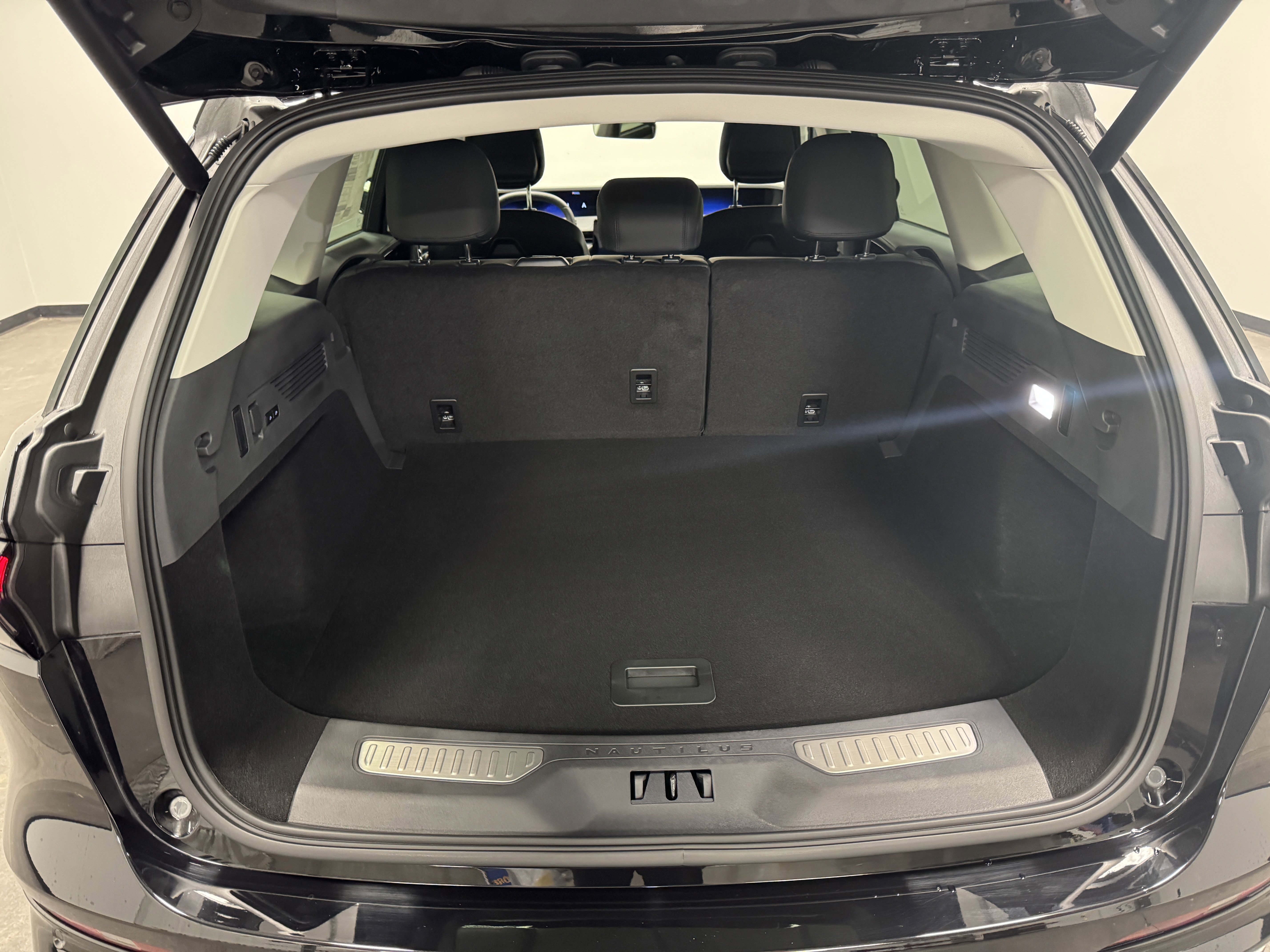 New 2026 Lincoln Nautilus Premier image 11