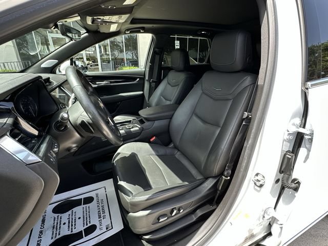 Certified 2024 Cadillac XT5 Premium Luxury w/ Technology Package FWD image 19