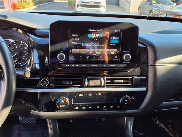 Used 2024 Nissan Pathfinder SV image 17