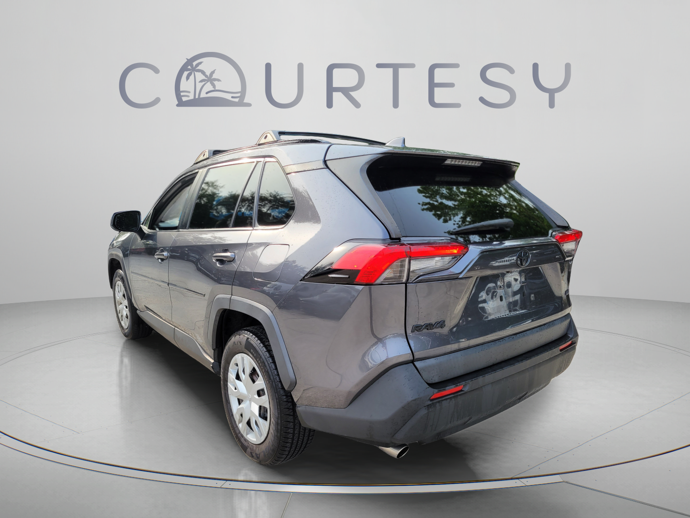 Used 2020 Toyota RAV4 LE w/ Carpet Mat Package FWD image 2