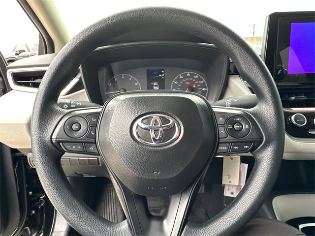 Certified 2025 Toyota Corolla LE image 28