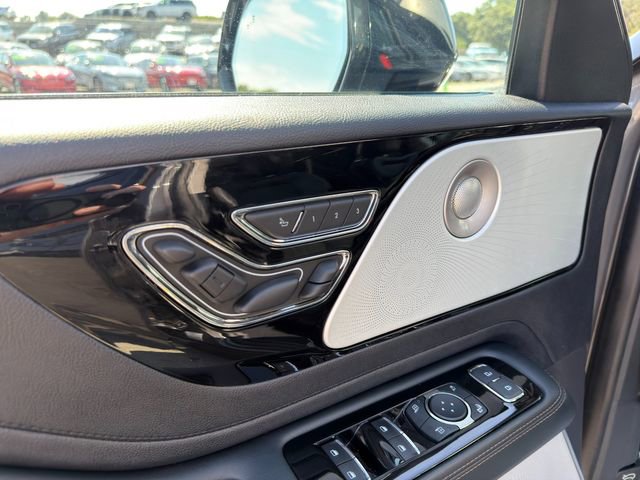 Used 2025 Lincoln Aviator Reserve w/ Equipment Group 201A image 23