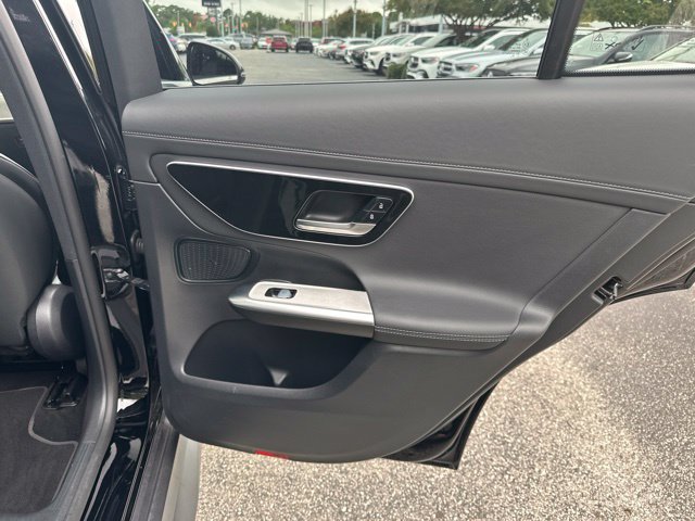 Used 2026 Mercedes-Benz GLC 300 4MATIC image 32