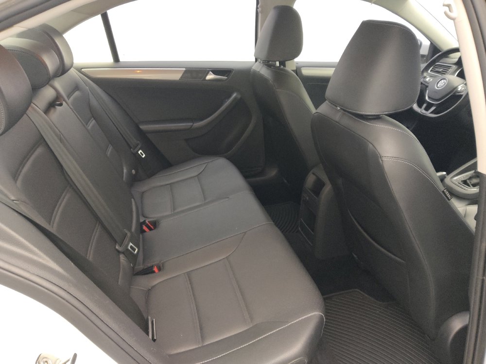 Used 2018 Volkswagen Jetta SE image 19