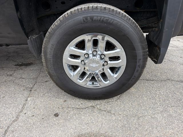 Used 2015 Chevrolet Silverado 2500 LTZ w/ LTZ Plus Package AWD/4WD image 34