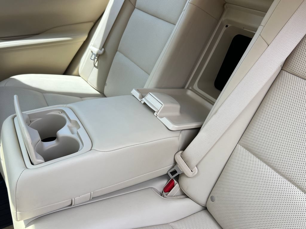 Used 2014 Lexus ES 350 w/ Premium Package FWD image 18