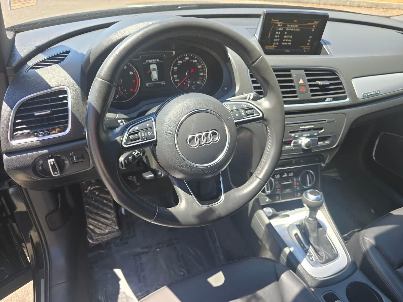 Used 2018 Audi Q3 2.0T Premium Plus w/ Premium Plus Package AWD/4WD image 2