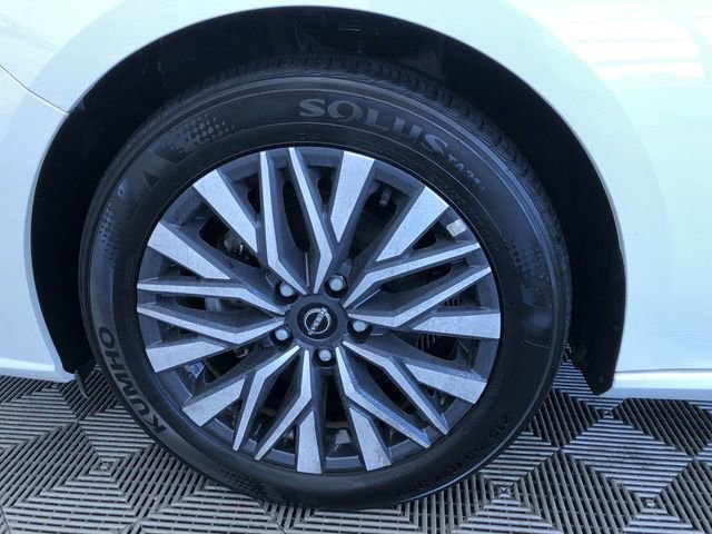 Used 2025 Nissan Altima 2.5 SV image 16