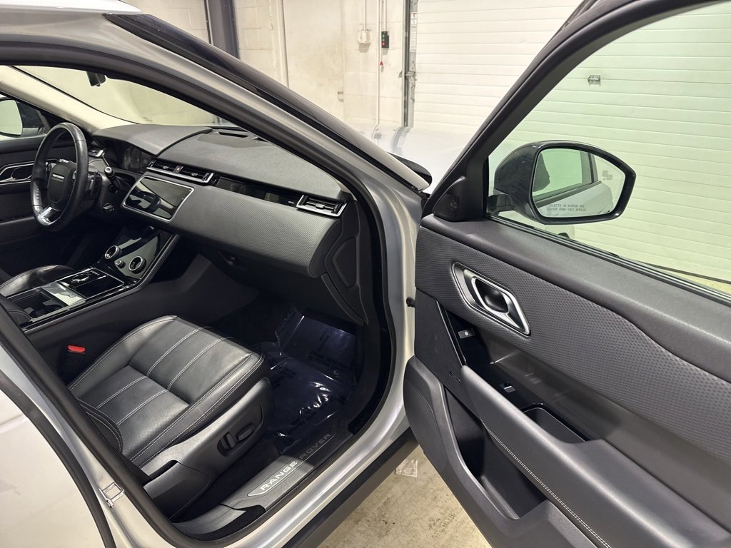 Used 2019 Land Rover Range Rover Velar S image 44