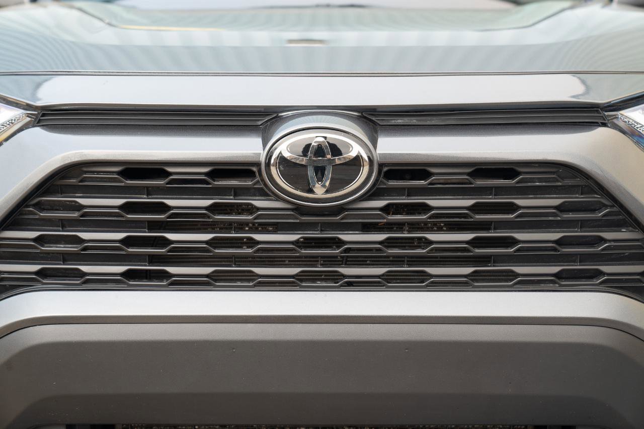 Used 2024 Toyota RAV4 XLE image 4