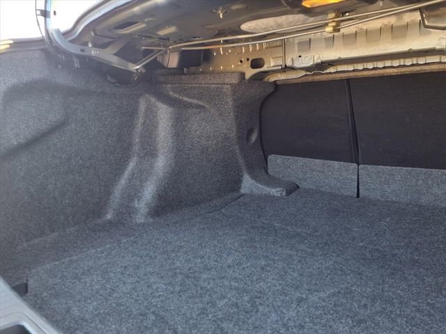 Used 2025 Toyota Corolla LE image 74