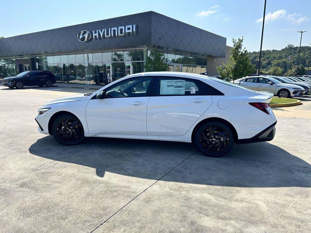 New 2026 Hyundai Elantra SEL Sport FWD image 31