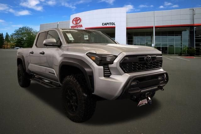 New 2025 Toyota Tacoma TRD Off-Road AWD/4WD image 3