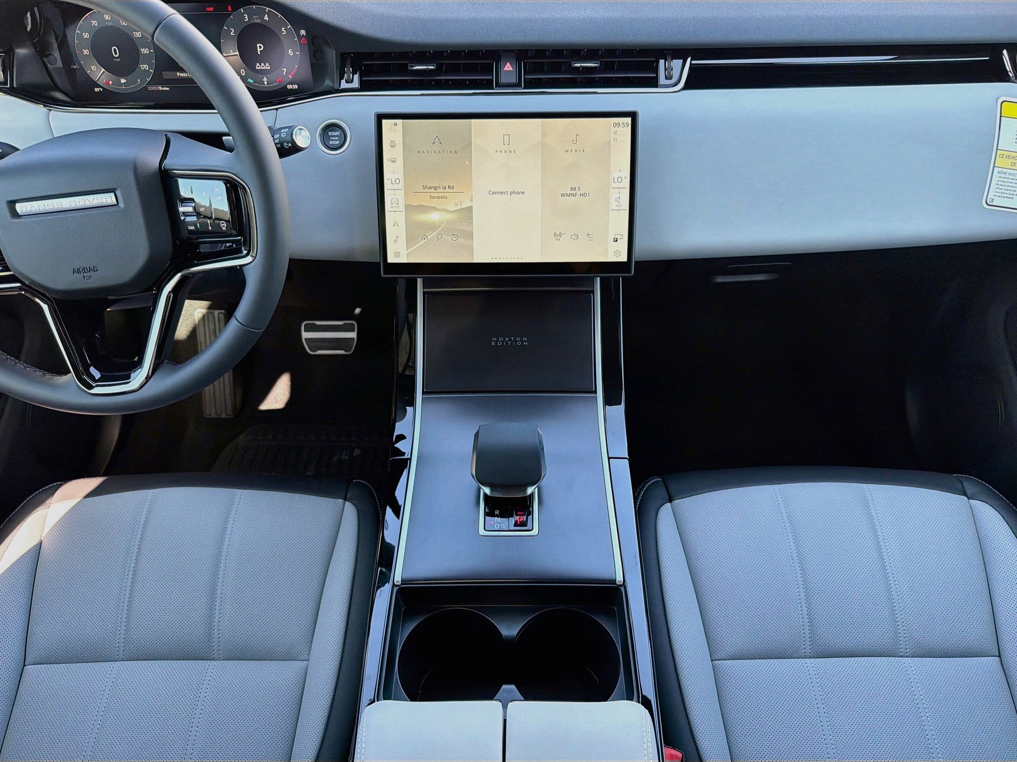 New 2026 Land Rover Range Rover Evoque Hoxton AWD/4WD image 19