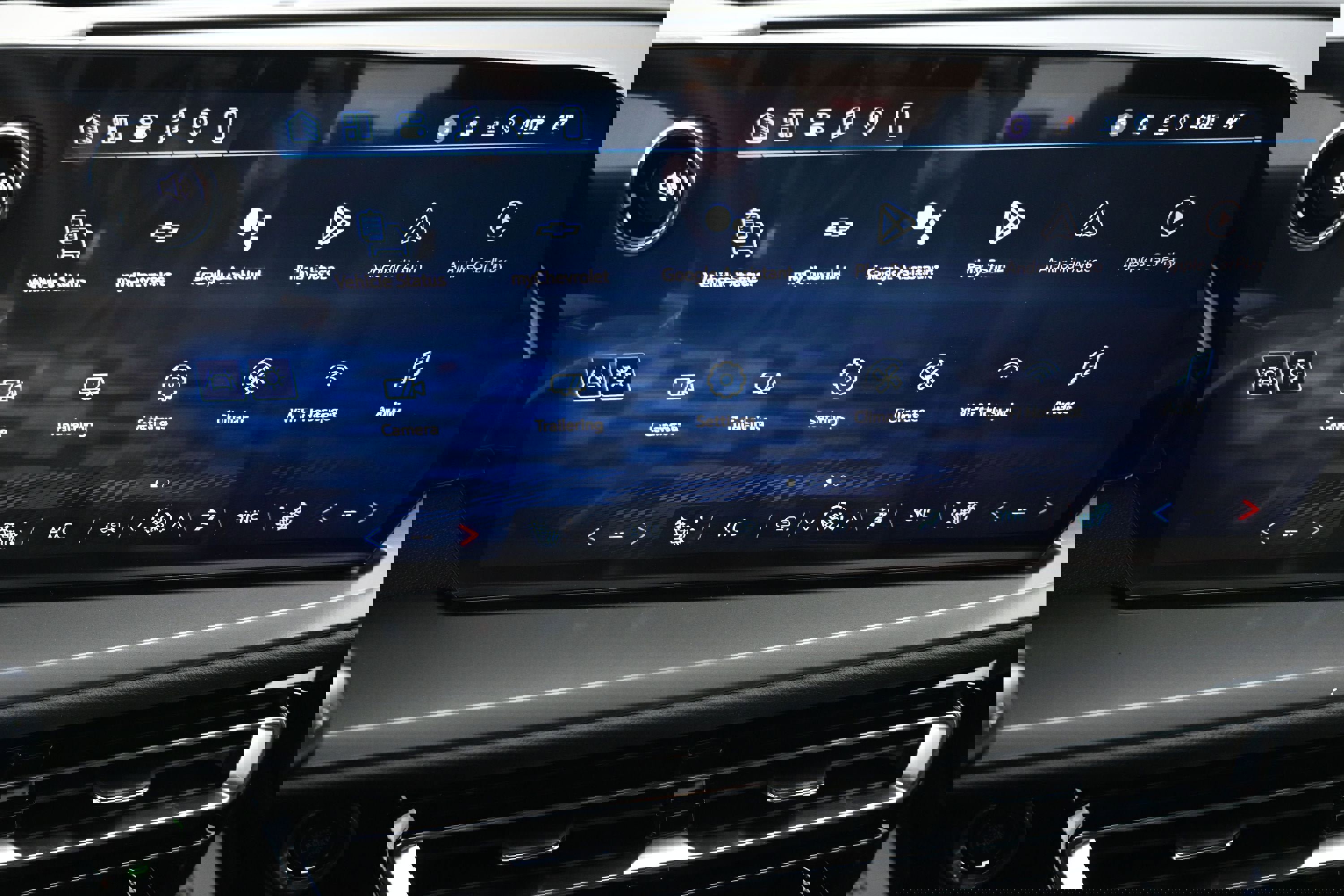 New 2026 Chevrolet Traverse LT w/ Driver Confidence Package FWD image 15