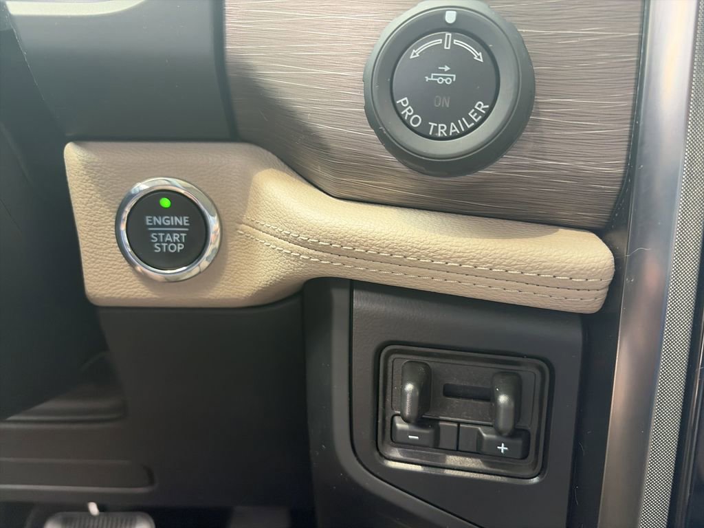 Used 2024 Ford Expedition Limited RWD image 29