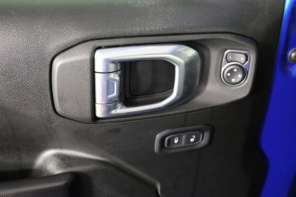Used 2022 Jeep Wrangler Unlimited Rubicon AWD/4WD image 19