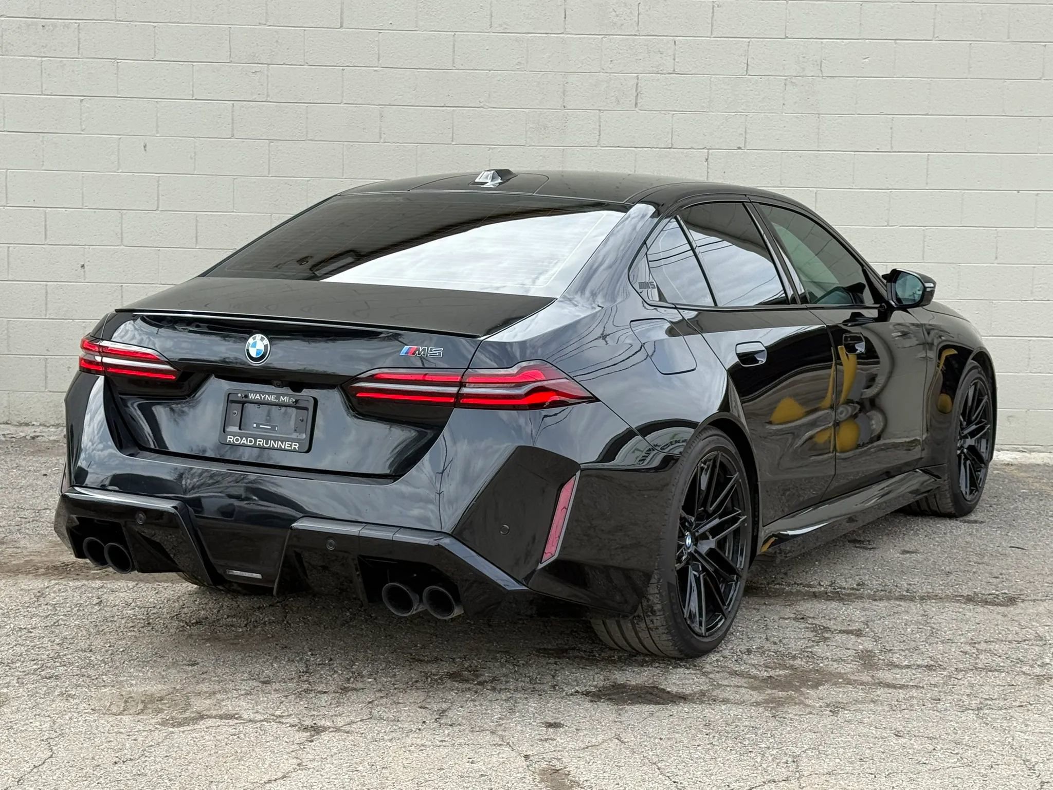 Used 2025 BMW M5 Sedan 4D w/ Executive Package image 27