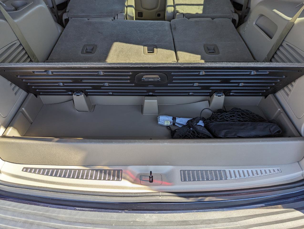 Used 2019 Cadillac Escalade Luxury w/ LPO, Radiant Package image 44