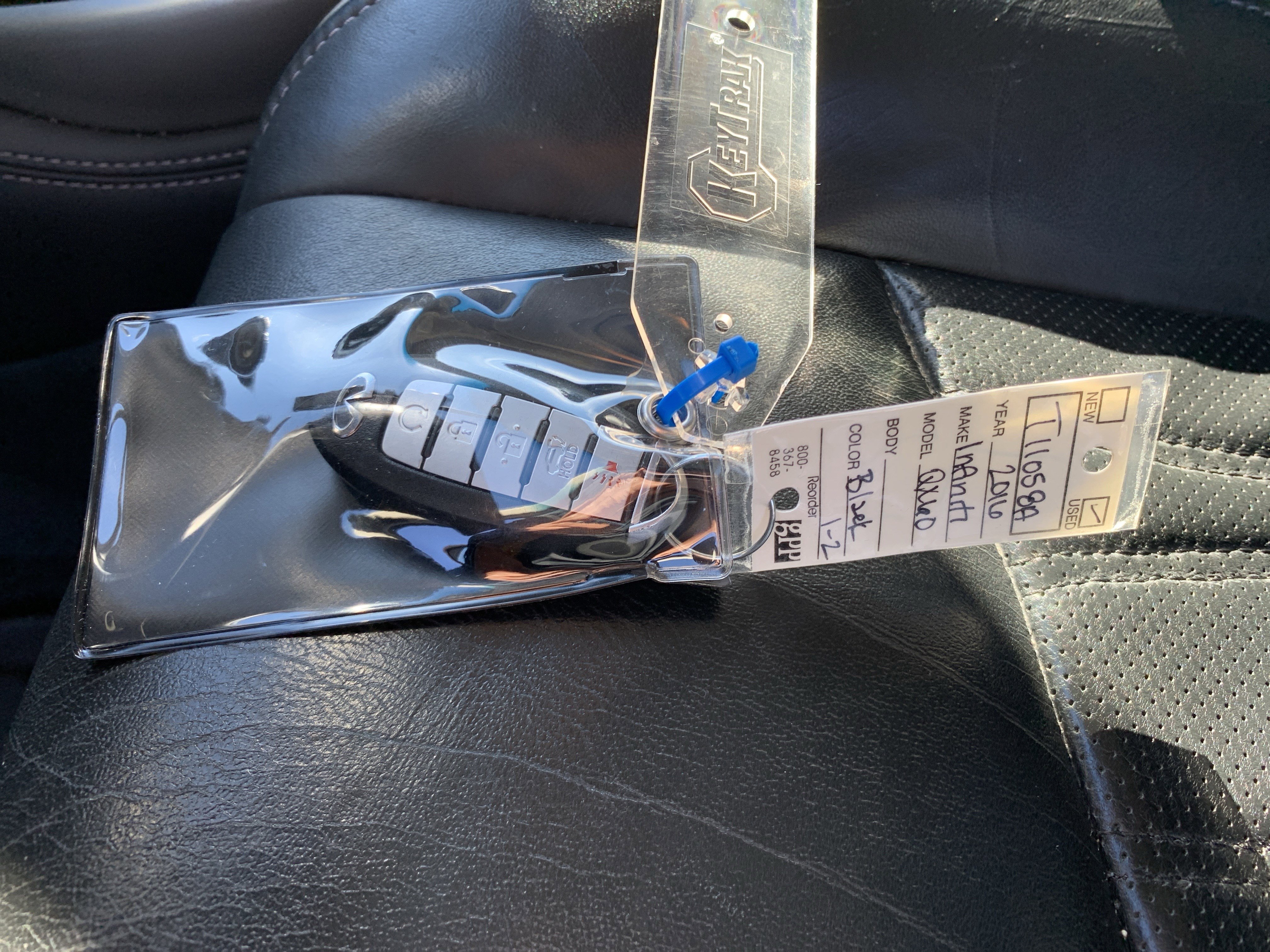 Used 2016 INFINITI QX60 Luxe w/ Deluxe Technology Package image 37