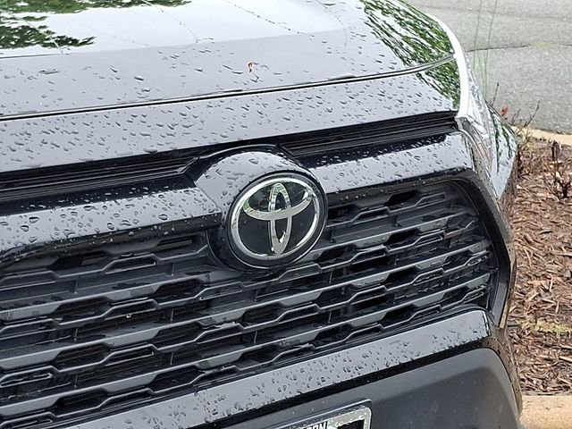 Used 2025 Toyota RAV4 XLE AWD/4WD image 9
