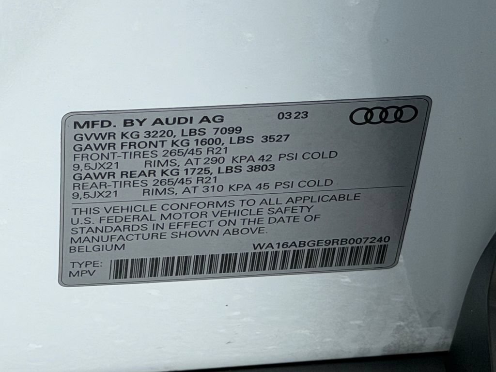 Certified 2024 Audi Q8 e-tron Prestige w/ Prestige Package AWD/4WD image 9