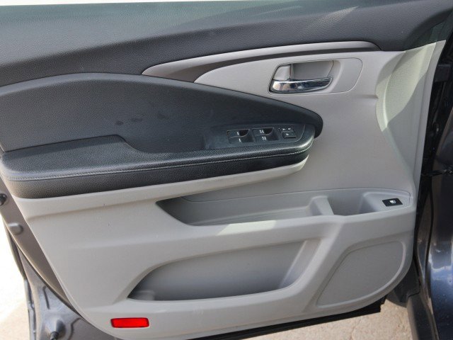 Used 2017 Honda Ridgeline RTS image 12