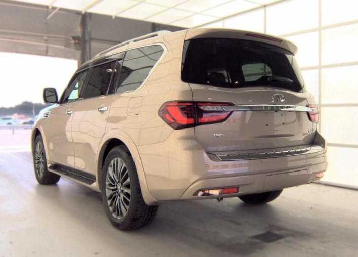 Used 2023 INFINITI QX80 Sensory w/ Cargo Package AWD/4WD image 3