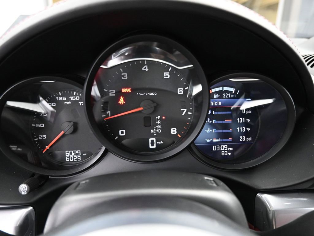 Used 2025 Porsche 718 Cayman image 27