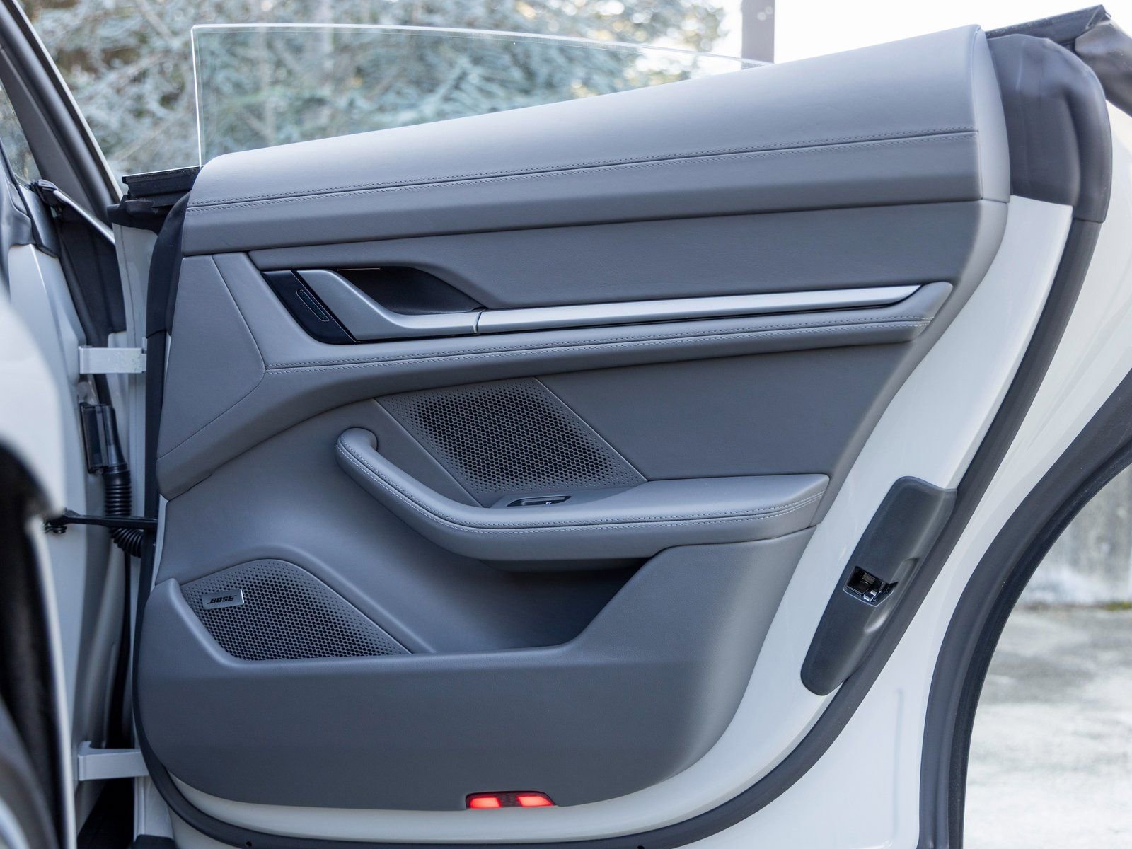 Used 2025 Porsche Taycan 4S image 46