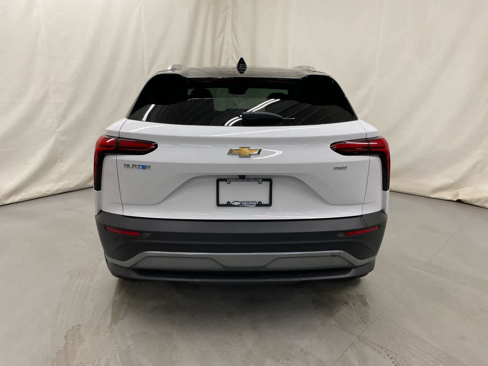 New 2025 Chevrolet Blazer EV LT AWD/4WD image 7