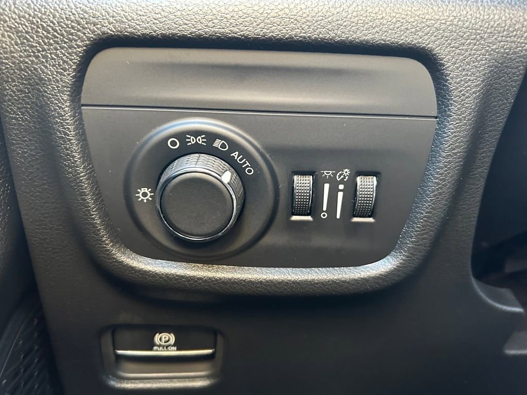 New 2025 Jeep Grand Cherokee L Altitude image 17