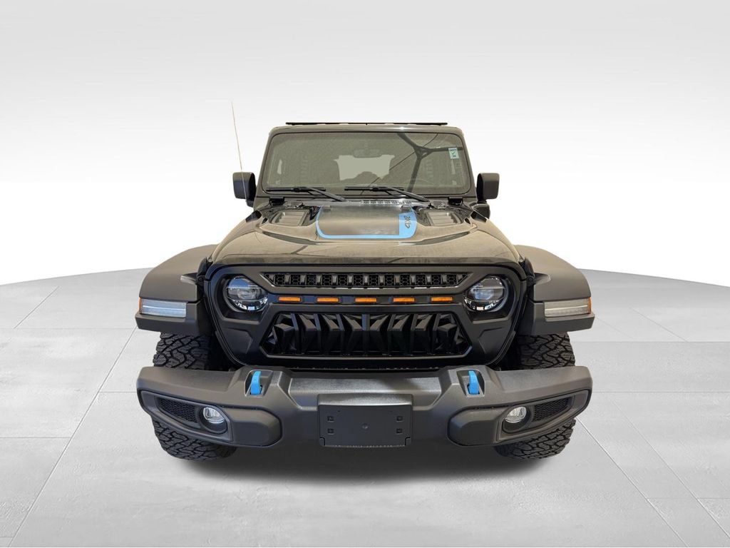 Used 2022 Jeep Wrangler Unlimited Rubicon 4xe w/ Cold Weather Group AWD/4WD image 3