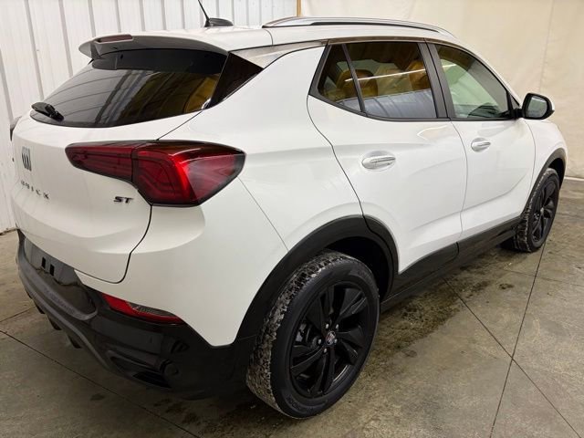 Used 2024 Buick Encore GX Sport Touring AWD/4WD image 4