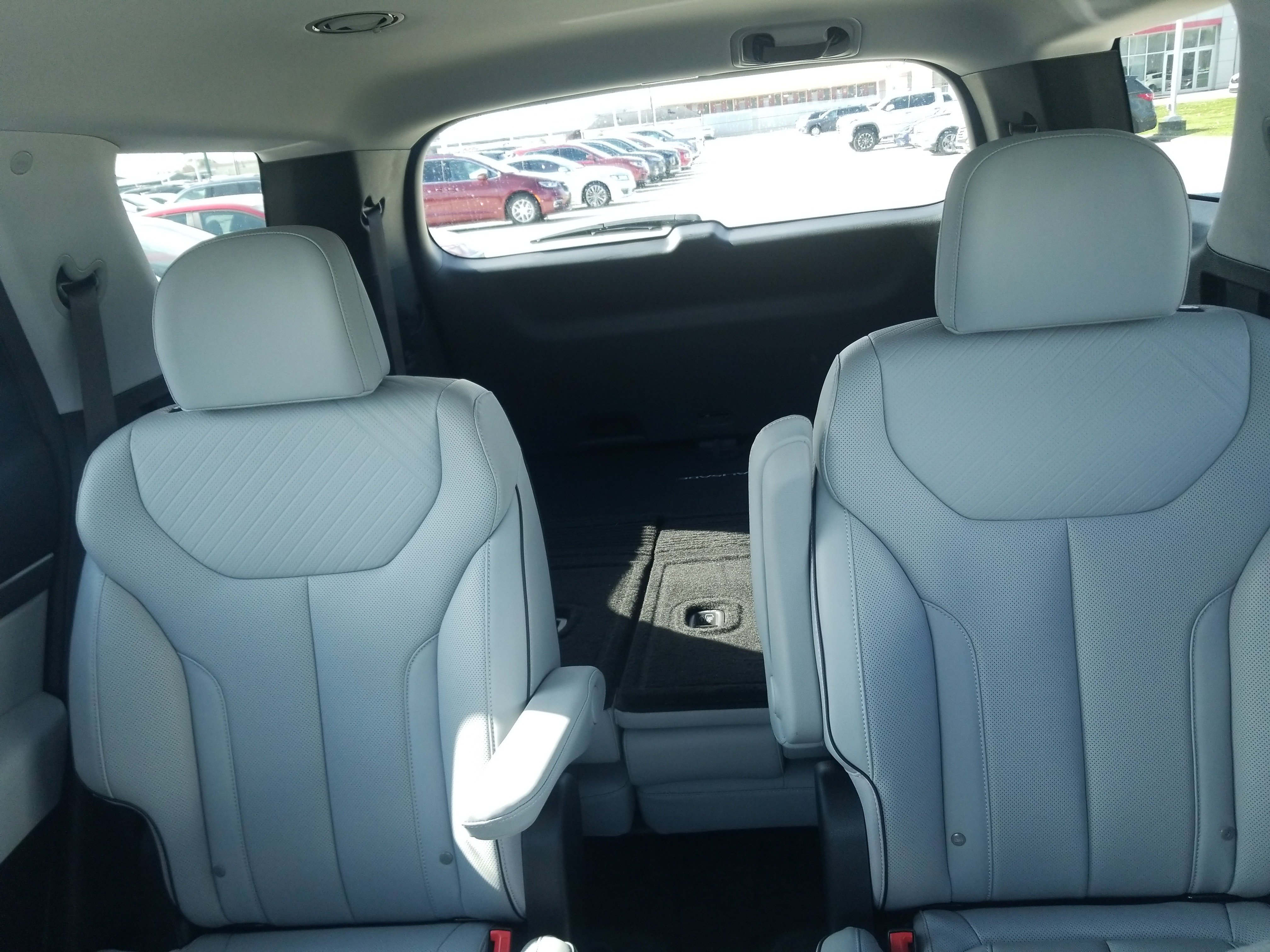 Used 2024 Hyundai Palisade SEL FWD image 19