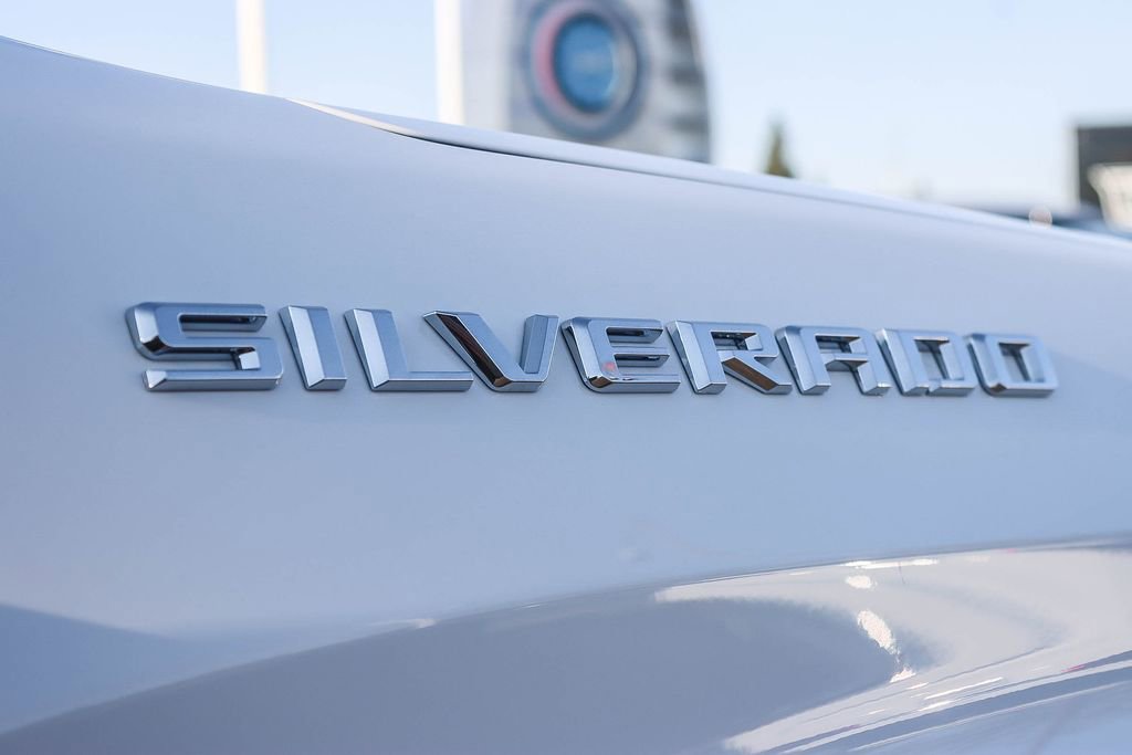 Used 2022 Chevrolet Silverado 1500 LT image 12