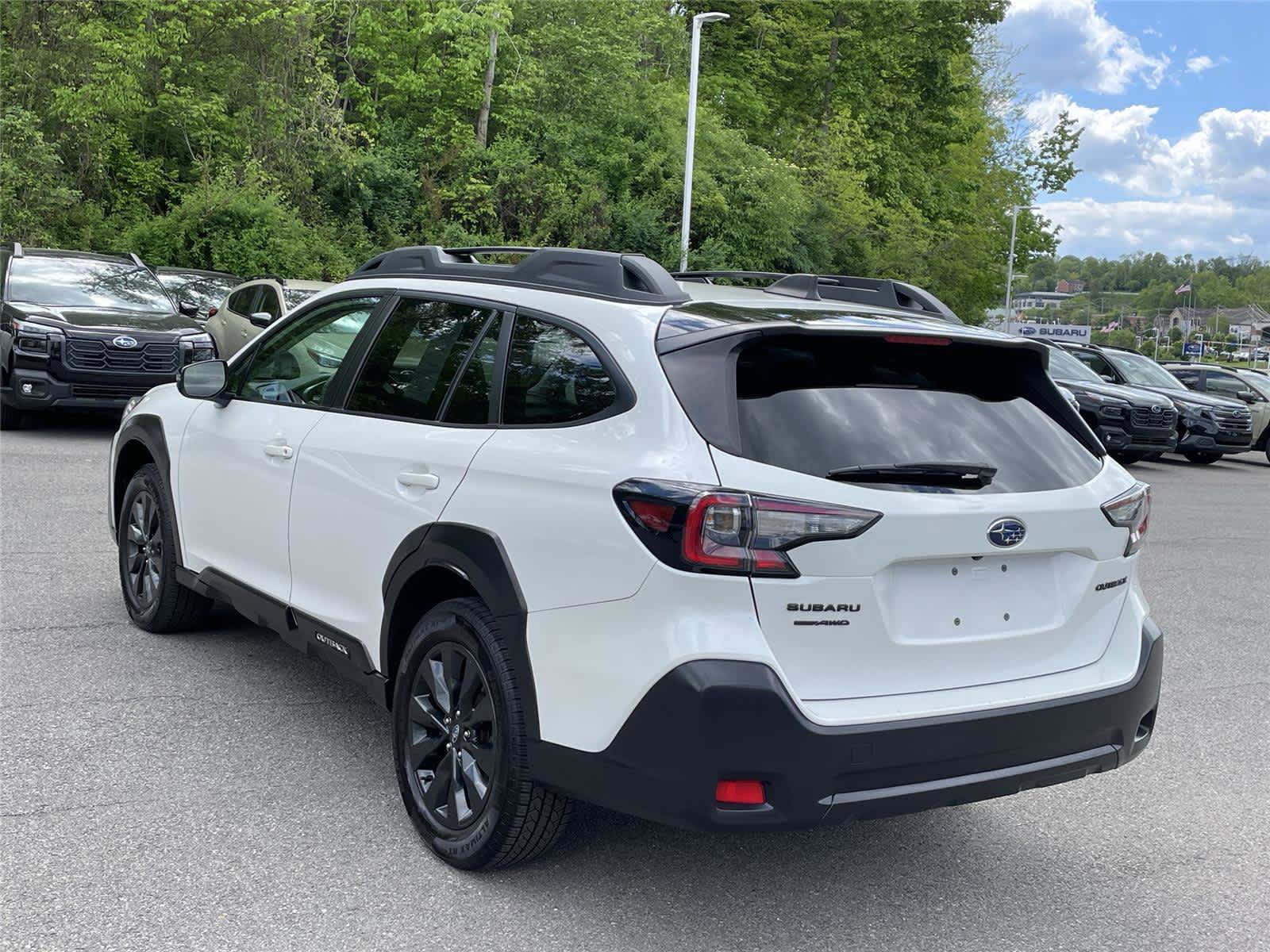 Certified 2023 Subaru Outback Onyx Edition AWD/4WD image 3